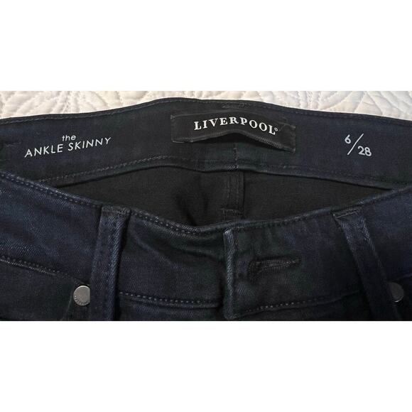 Liverpool jeans
Size 6 - Picture 2 of 5